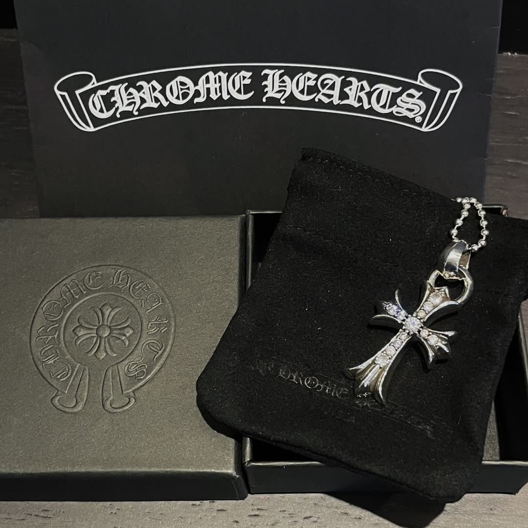 Chrome Hearts Elegant Silver Cross Pendant with Diamonds